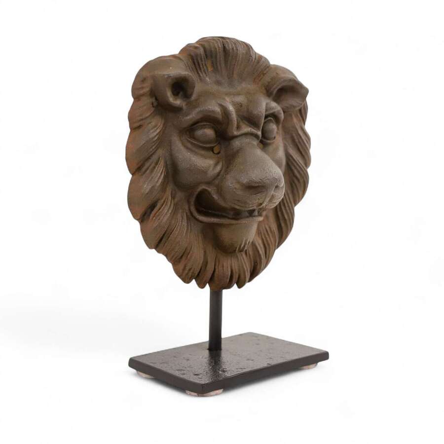 Early 20th Century Italian Cast Iron Lion Wall Mask on Later Stand - Decorative Sculpture