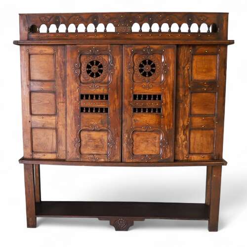 19th-Century Cabinet Crafted from Closed Bed Front (lit-clos) - Cornouaille, Brittany